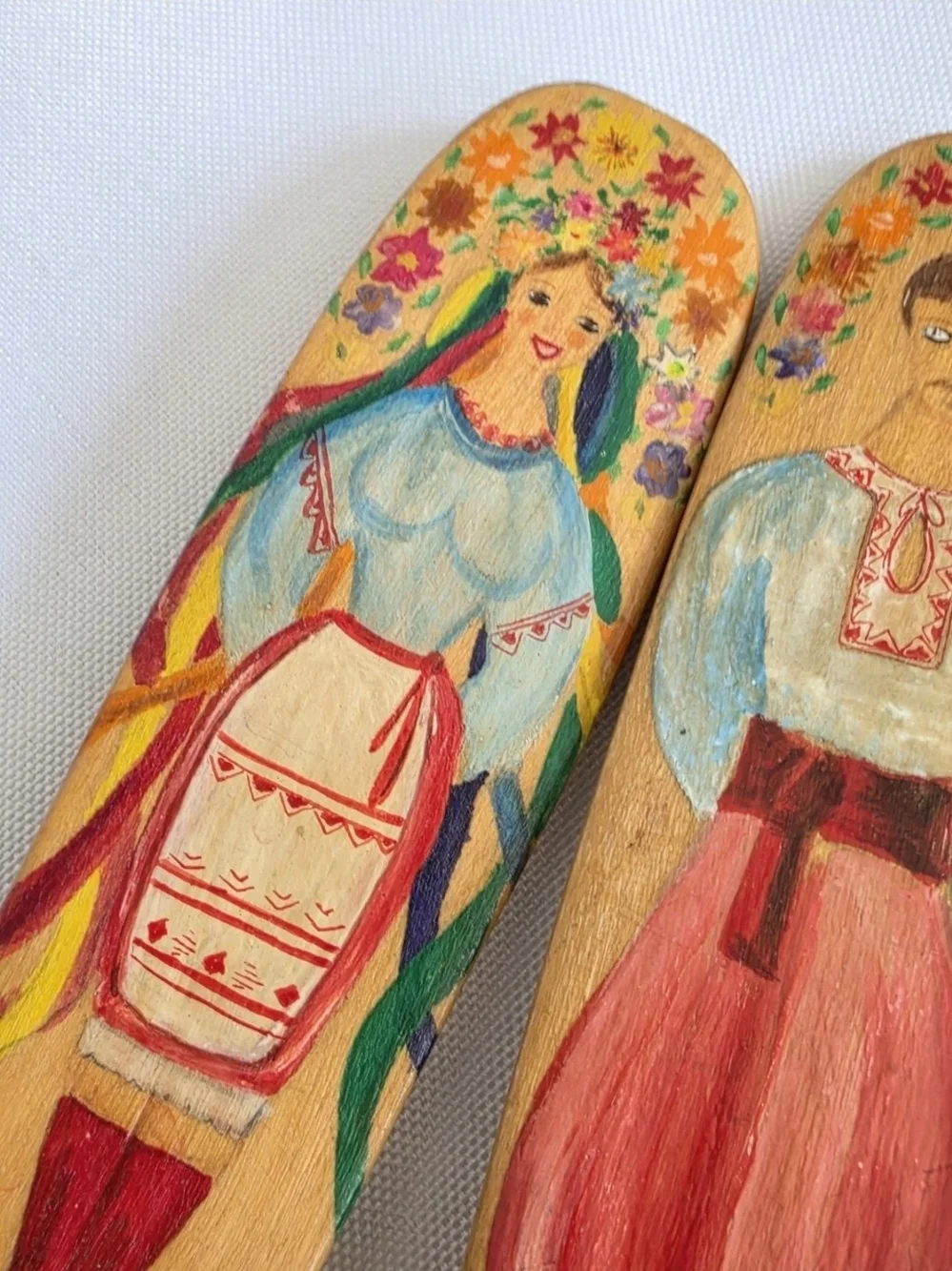 Ukrainian Folk Art Signed Pair Of Hand Painted Wooden Spoons Couple Wall Decor